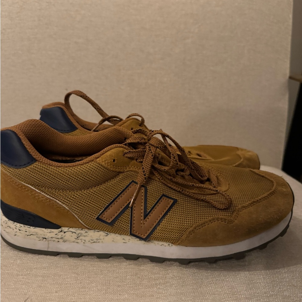 New Balance Men's Tan and Blue Sneakers